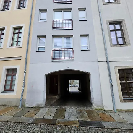 Apartment 51m2 1 Raum Im Zittauer Stadtzentrum Innenstadt Innenring Lage Markt Und Rathaus Naehe *